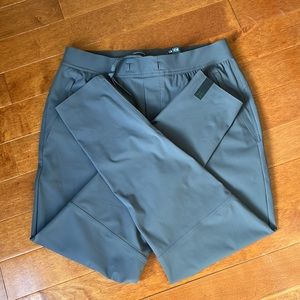 V2 Generation Ten Thousand Iron Interval Pant Size Medium, gray
